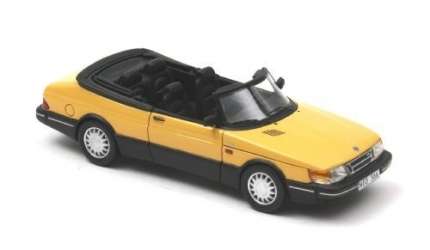SAAB 900 Turbo convertible model 1/43 Gifts: Books and saab models...