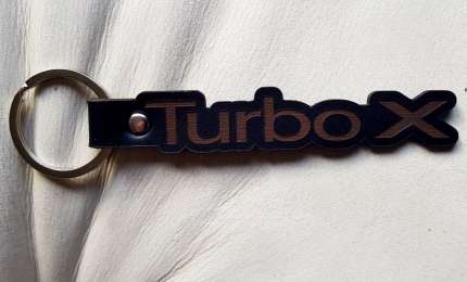 Porte clefs cuir saab 9.3 Turbo X Cadeaux: livres, SAAB minatures...