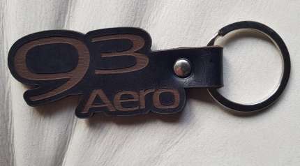 Porte clefs cuir saab 9.3 Aero Cadeaux: livres, SAAB minatures...
