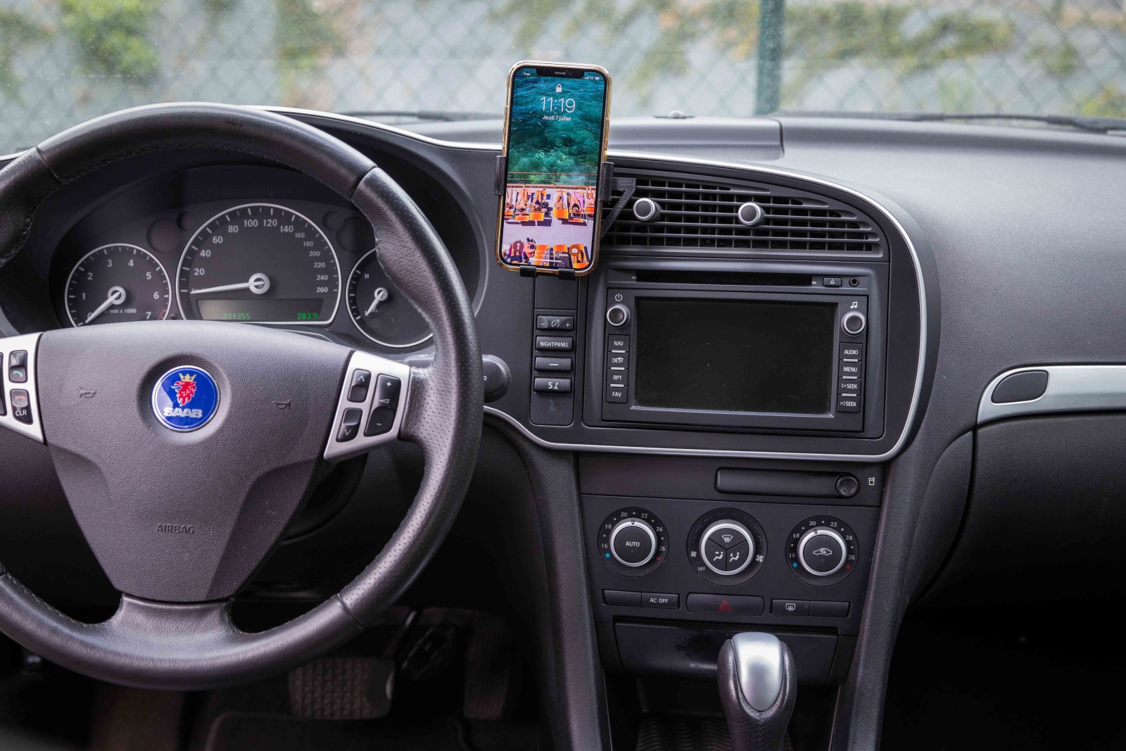 Phone holder for Saab 9-3 NG 2003-2012