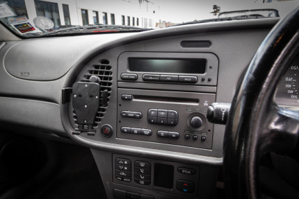 Support de téléphone pour Saab 900 NG et 9-3 (Conduite à droite) Accessoires saab