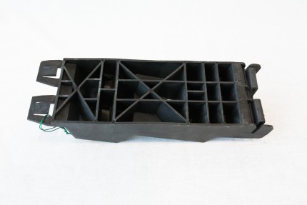 front bumper guide saab 900 II Others parts: wiper blade, anten mast...