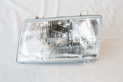 Head lamp complete (Left) saab 9000 5D 1985-1990 New PRODUCTS