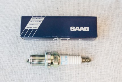 Bougie NGK BKR7ES-11 pour saab 9.5 V6 Bougies