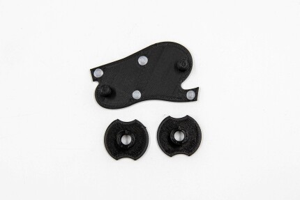 Floor mat emblem saab