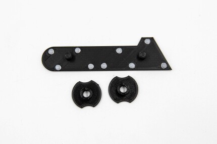 Floor mat emblem saab