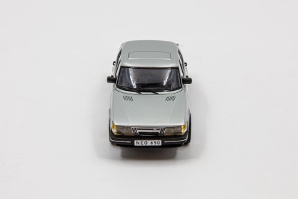 SAAB 900 Turbo 4 portes 1/43 eme Cadeaux: livres, SAAB minatures...