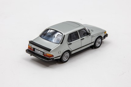 SAAB 900 Turbo 4 puertas model 1/43 Novedades