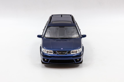 Saab 9-5 Break Aero 1/18 eme en bleu Cadeaux: livres, SAAB minatures...