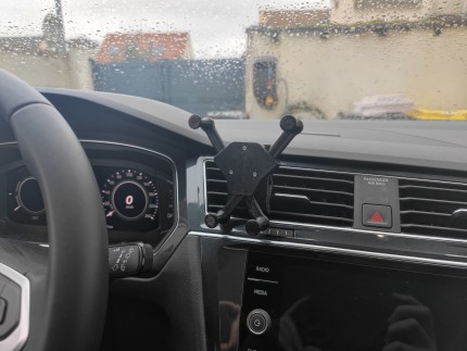 Phone holder for VolksWagen Tiguan 2 VOLKSWAGEN