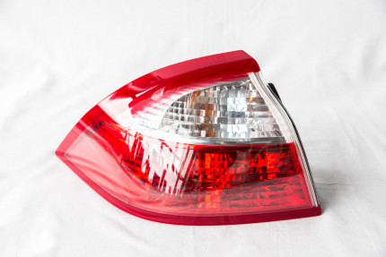 Luz trasera izquierda saab 9.3 II descapotable 2004-2007 Novedades