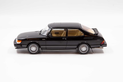 Saab 900 Turbo model 1:18 in black saab gifts: books, saab models and merchandise