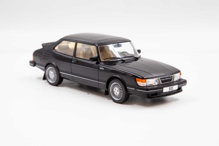 Saab 900 Turbo model 1:18 in black saab gifts: books, saab models and merchandise