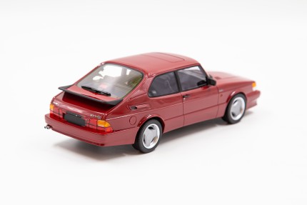 Saab 900 Turbo T16 Airflow 1/18 eme en rouge Cadeaux: livres, SAAB minatures...