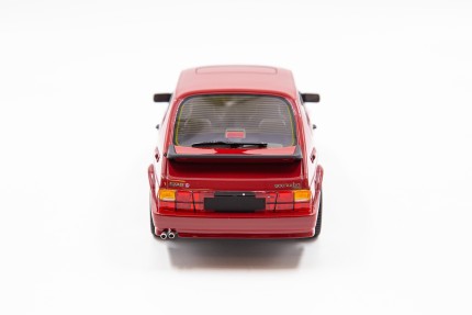 Saab 900 Turbo T16 Airflow 1/18 eme en rouge Cadeaux: livres, SAAB minatures...