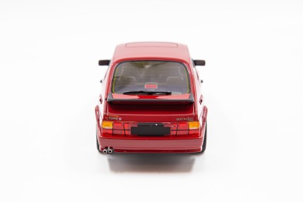 Saab 900 Turbo T16 Airflow model 1:18 in red New PRODUCTS