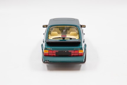 Saab 900 Turbo T16 Airflow 1/18 eme en vert Cadeaux: livres, SAAB minatures...