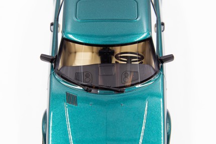 Saab 900 Turbo T16 Airflow modelo 1:18 en verde Regalos: libros, miniaturas SAAB...